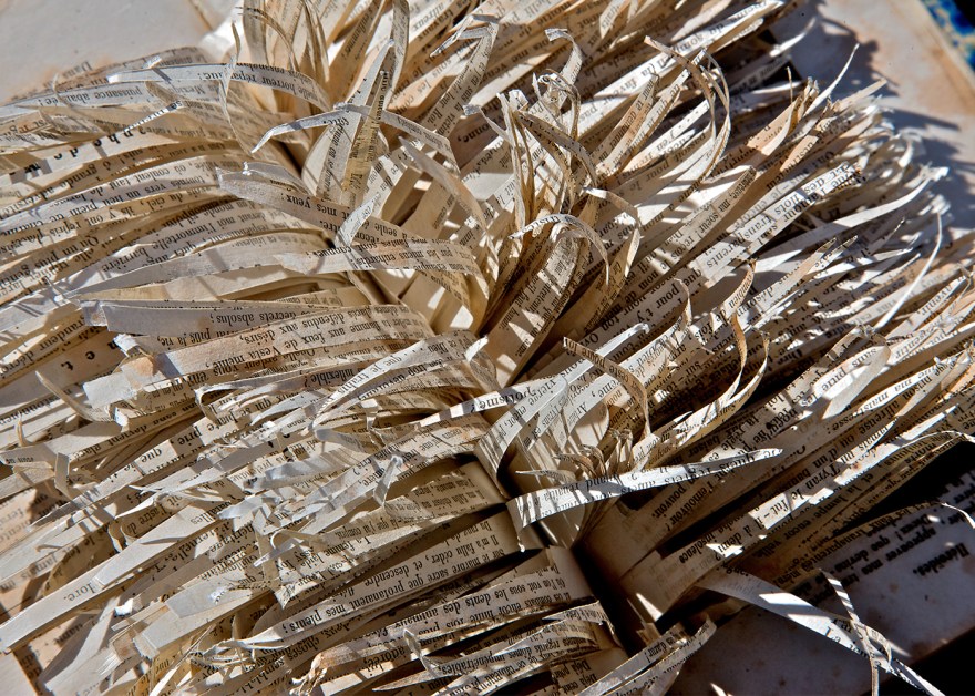 Catherine Corthésy #papier #art #couture #robes #tricot #plis #travauxfeminins #lachauxdefonds - catherinecorthesy.ch